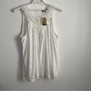 Suzanne Betro White Lacey Tank Top NWT Size 3X lined crocheted details